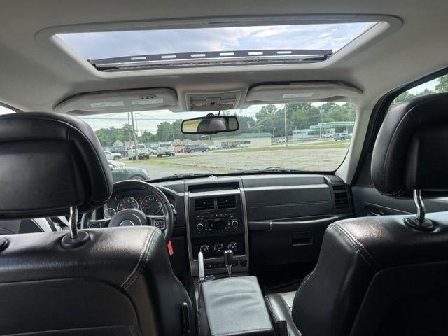 Jeep Liberty Sport 4WD 2012