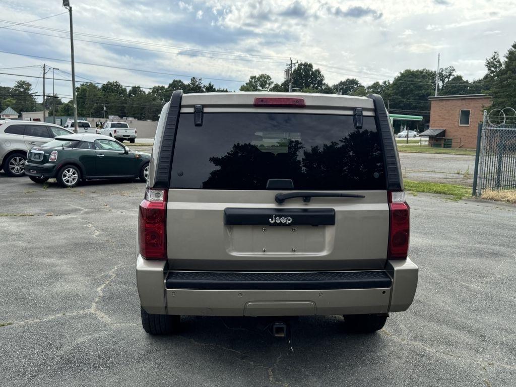Jeep Commander 2WD 2006