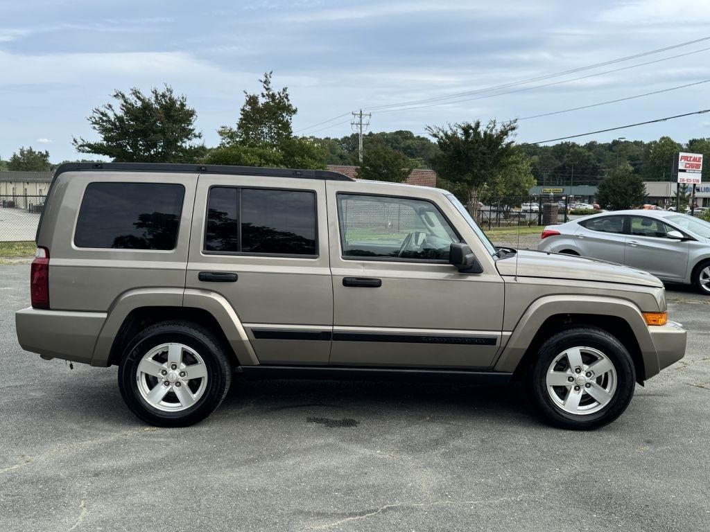 Jeep Commander 2WD 2006