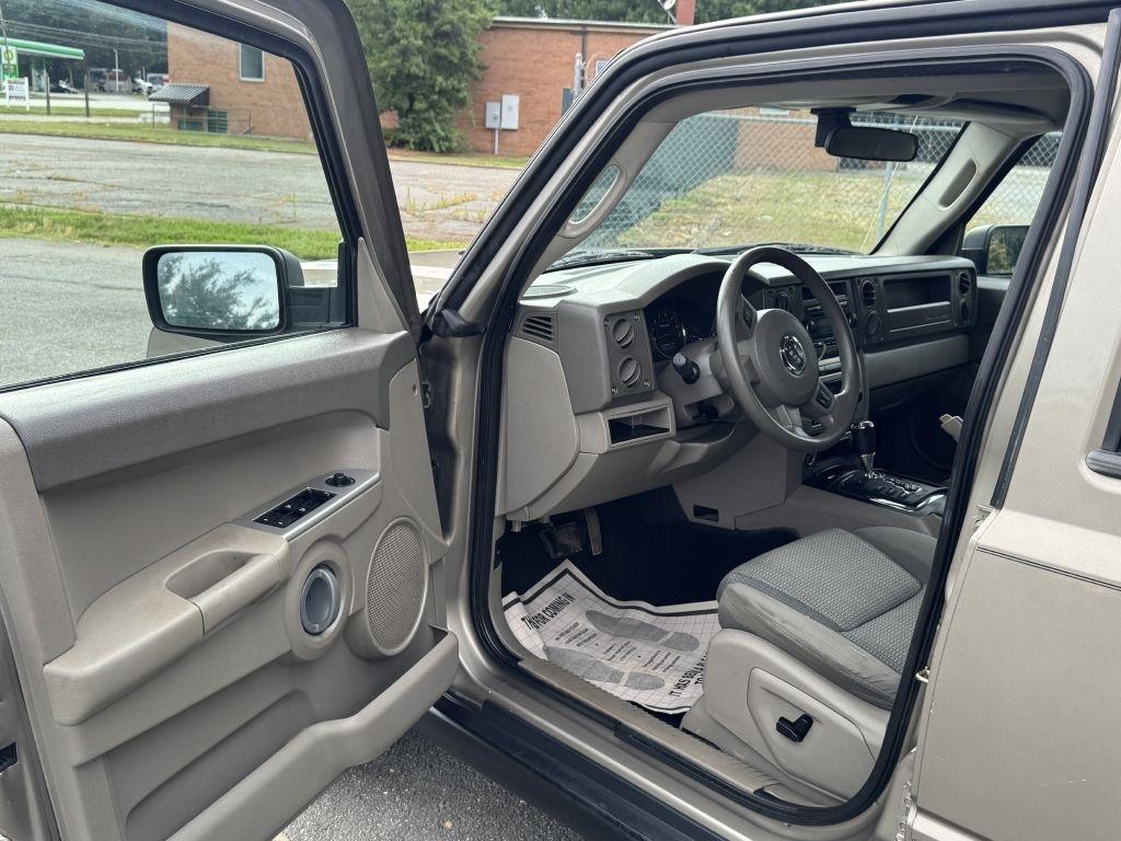 Jeep Commander 2WD 2006