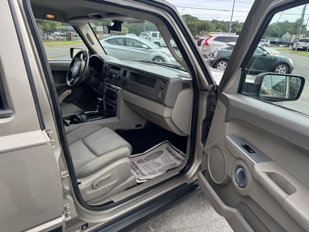 Jeep Commander 2WD 2006