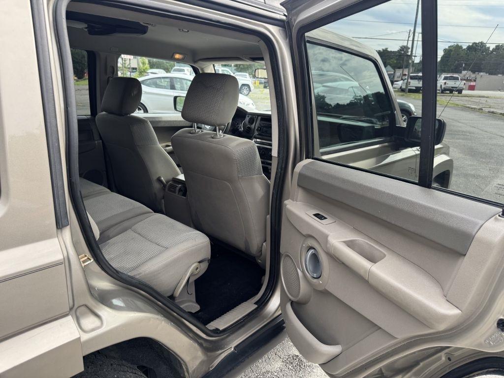Jeep Commander 2WD 2006
