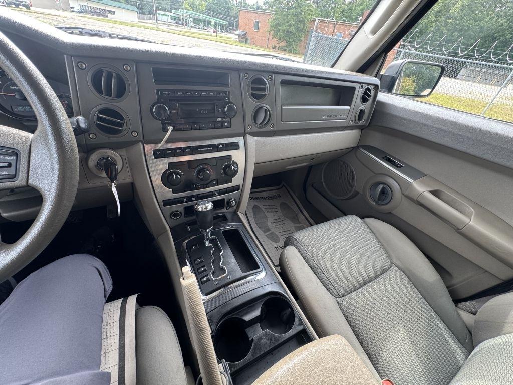 Jeep Commander 2WD 2006