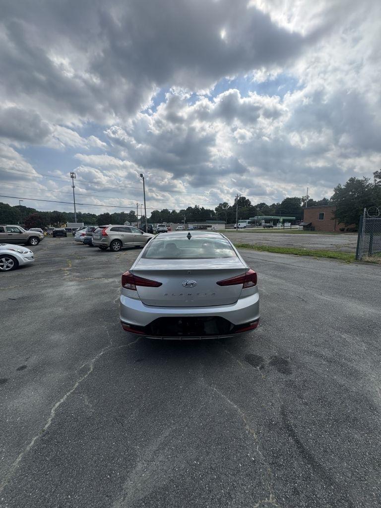 Hyundai Elantra Limited 2020