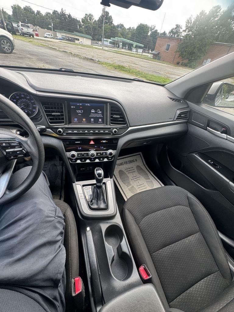 Hyundai Elantra Limited 2020