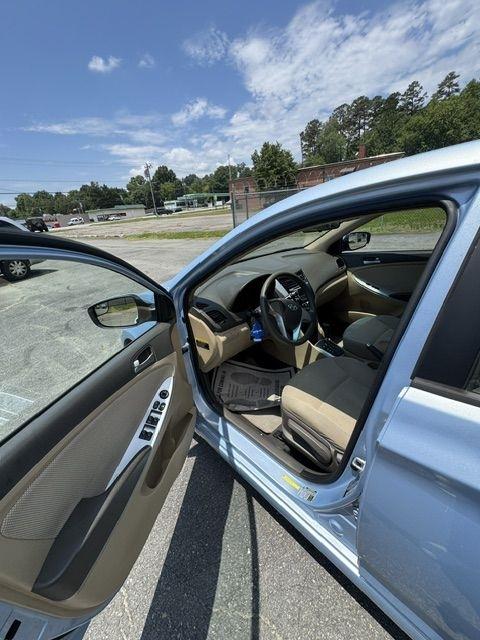 Hyundai Accent GLS 4-Door 2014
