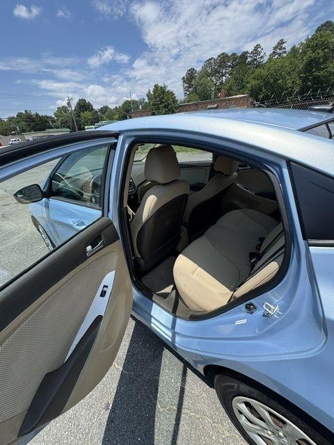 Hyundai Accent GLS 4-Door 2014