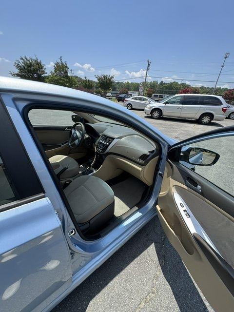 Hyundai Accent GLS 4-Door 2014