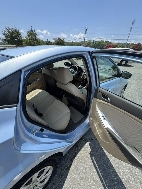 Hyundai Accent GLS 4-Door 2014