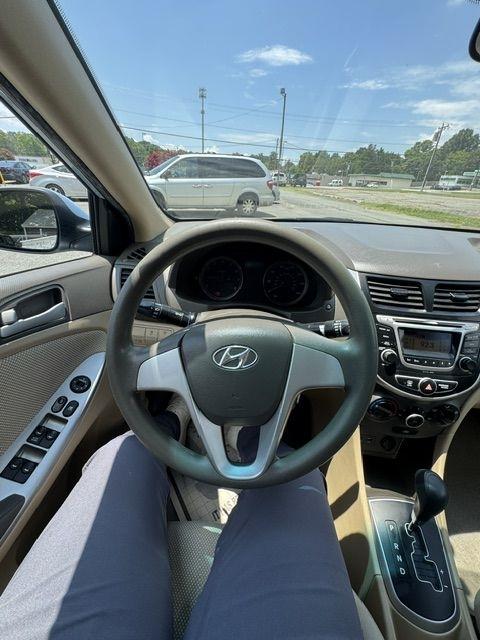 Hyundai Accent GLS 4-Door 2014