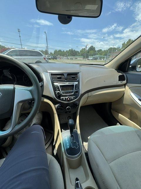 Hyundai Accent GLS 4-Door 2014