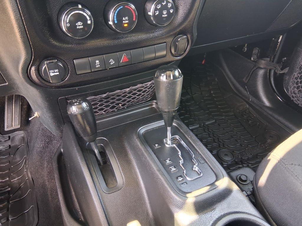 Jeep Wrangler Unlimited Sport 4WD 2017