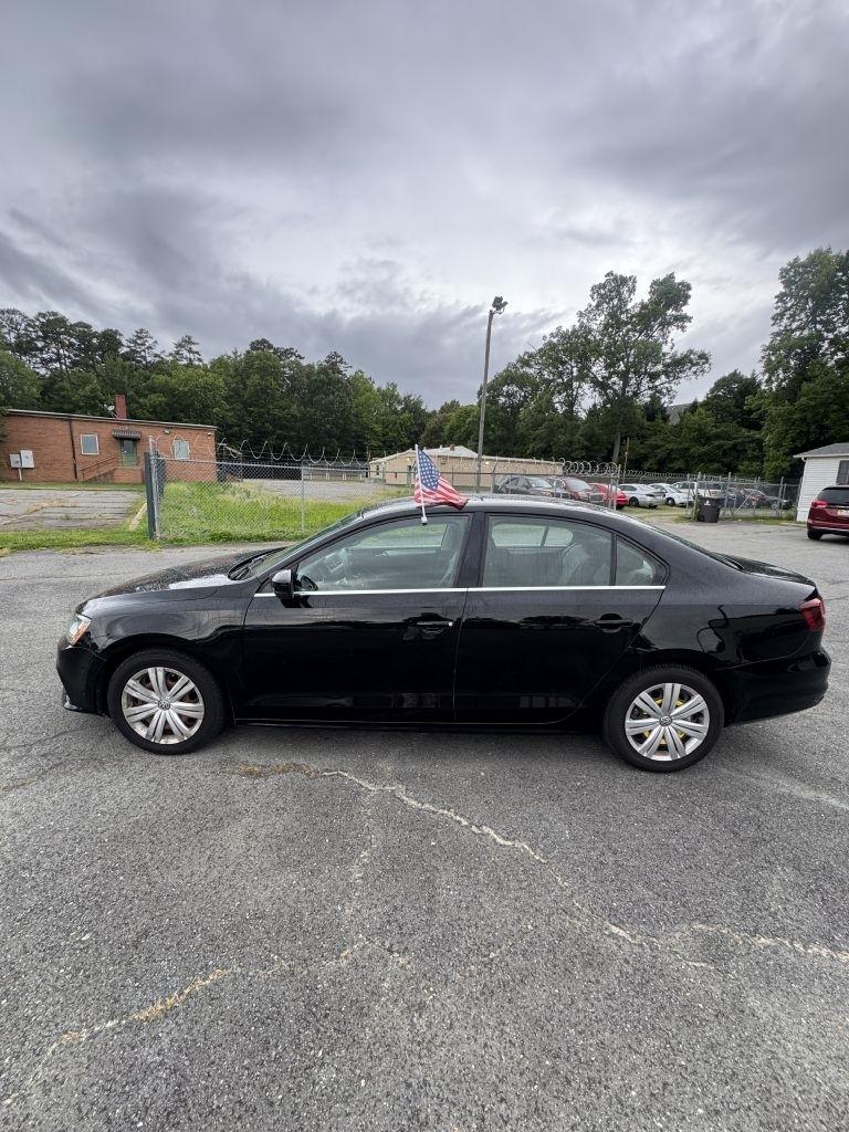 Volkswagen Jetta 1.4T S 6A 2017