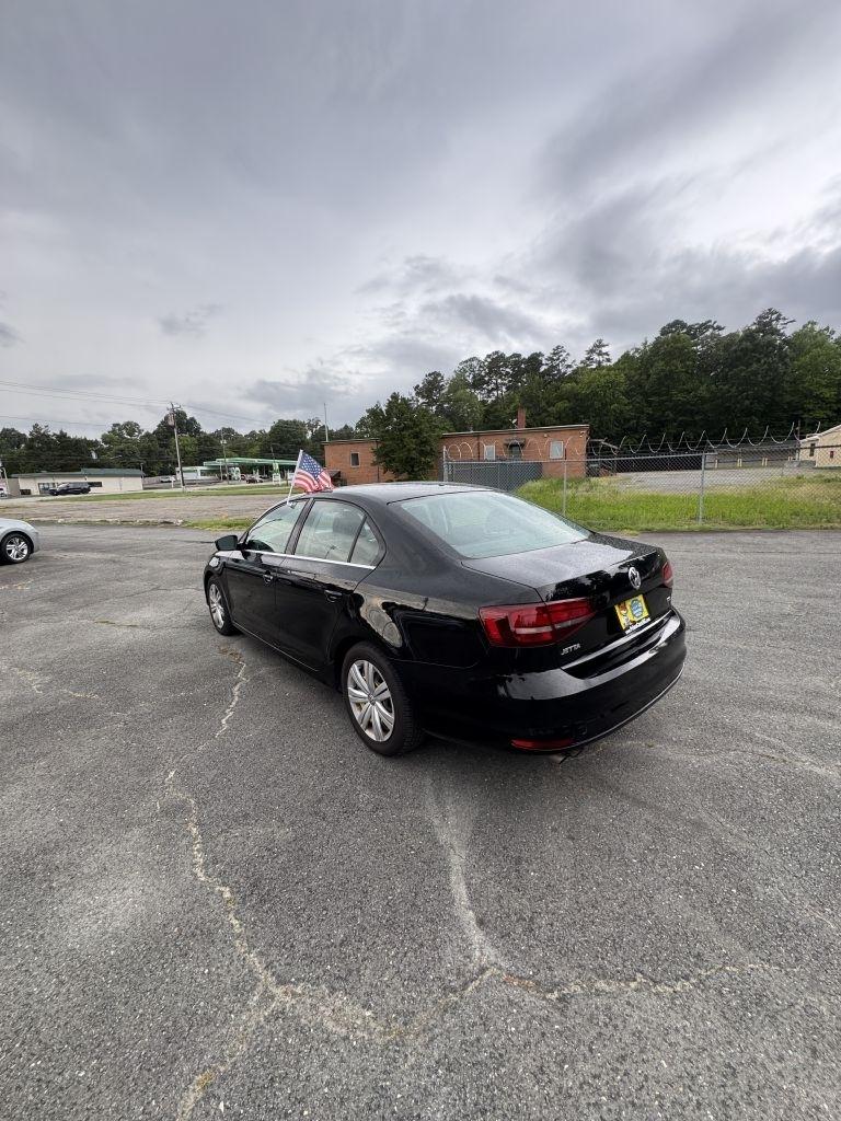 Volkswagen Jetta 1.4T S 6A 2017