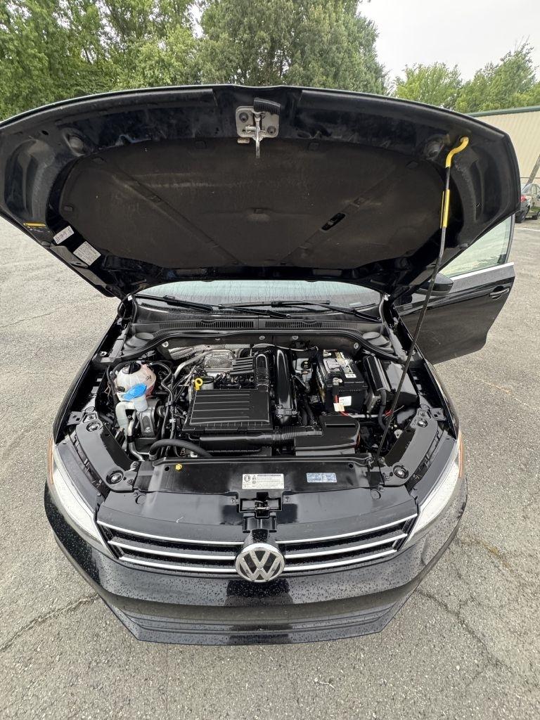 Volkswagen Jetta 1.4T S 6A 2017