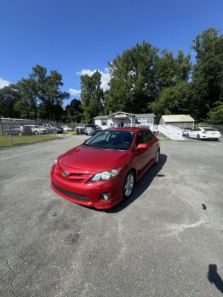 Toyota Corolla S 5-Speed MT 2013