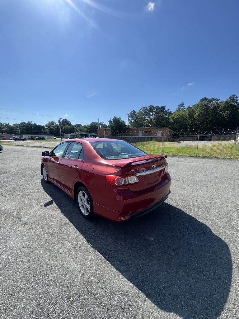 Toyota Corolla S 5-Speed MT 2013