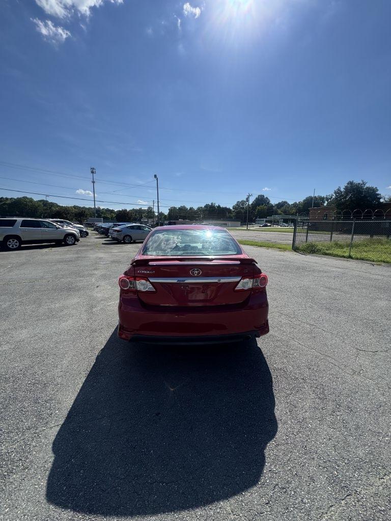 Toyota Corolla S 5-Speed MT 2013