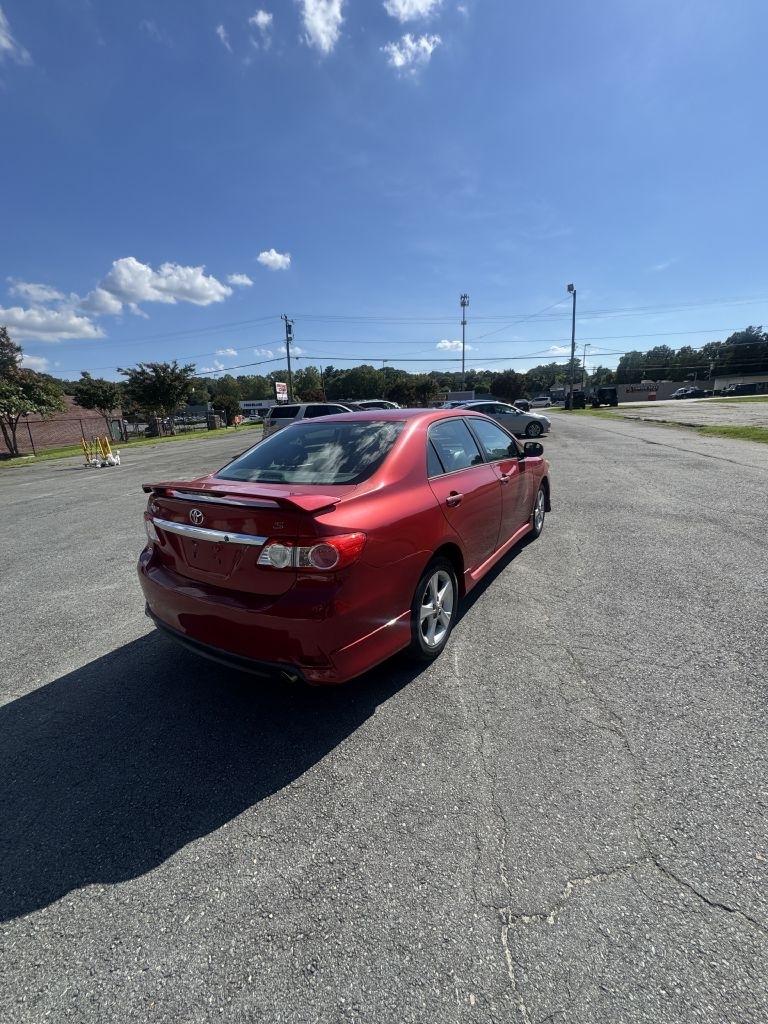 Toyota Corolla S 5-Speed MT 2013