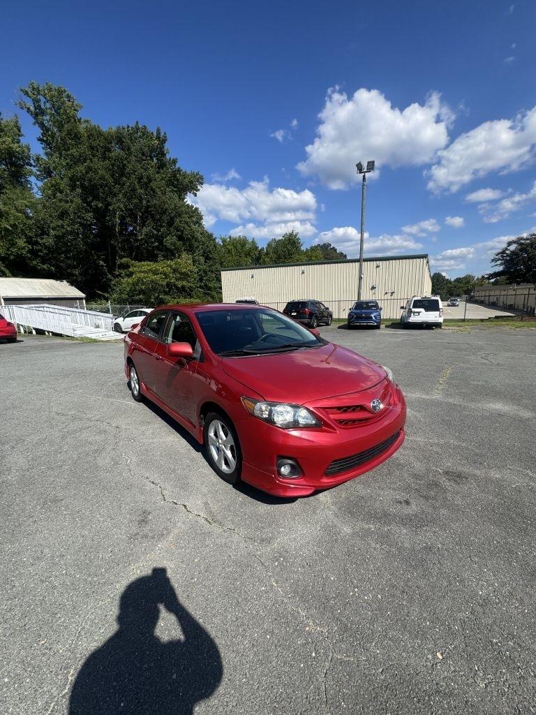 Toyota Corolla S 5-Speed MT 2013