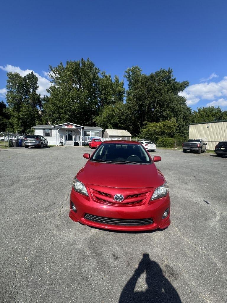 Toyota Corolla S 5-Speed MT 2013