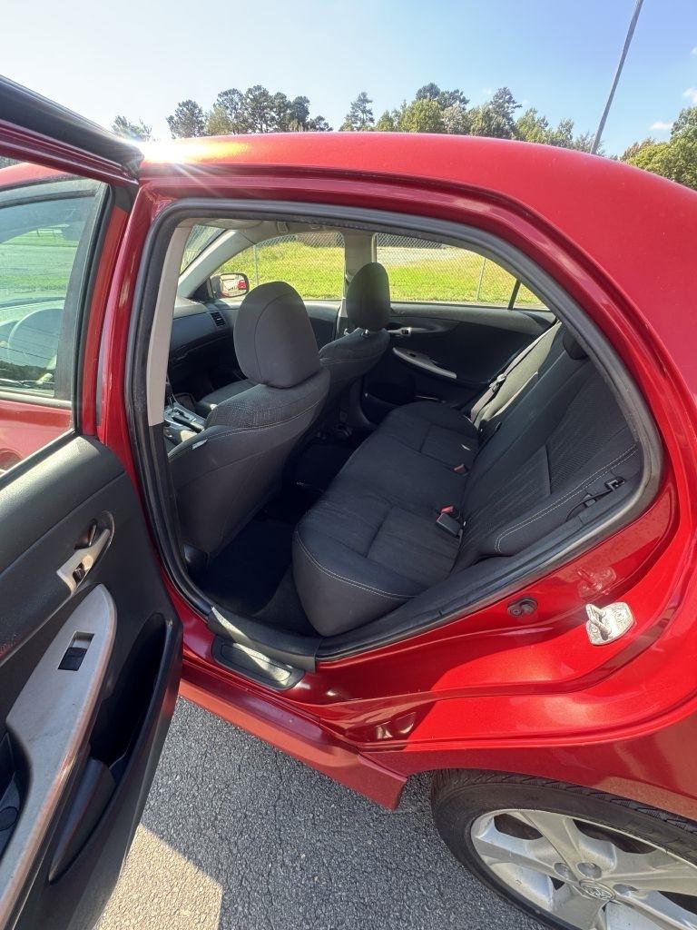 Toyota Corolla S 5-Speed MT 2013