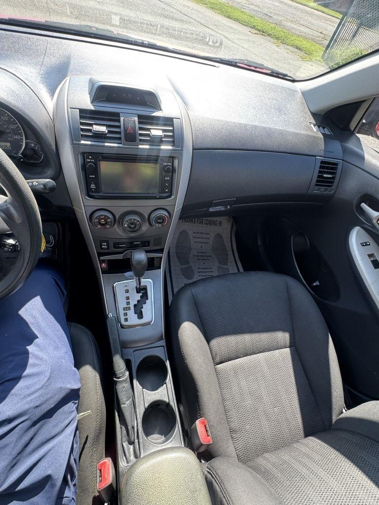 Toyota Corolla S 5-Speed MT 2013