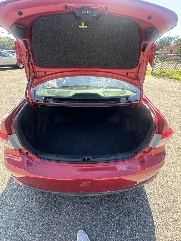 Toyota Corolla S 5-Speed MT 2013