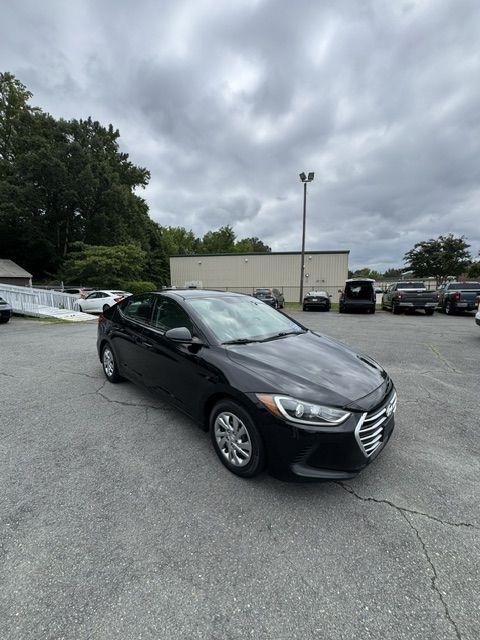 Hyundai Elantra SE 6AT 2018