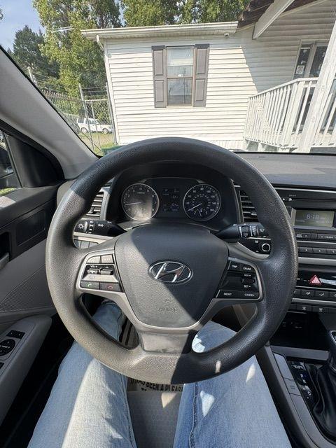 Hyundai Elantra SE 6AT 2018