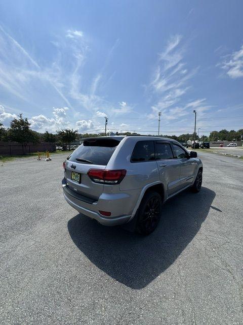 Jeep Grand Cherokee Laredo E 4WD 2021