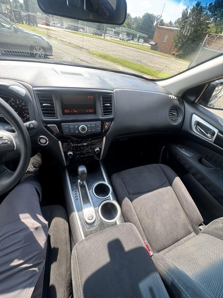Nissan Pathfinder S 4WD 2015