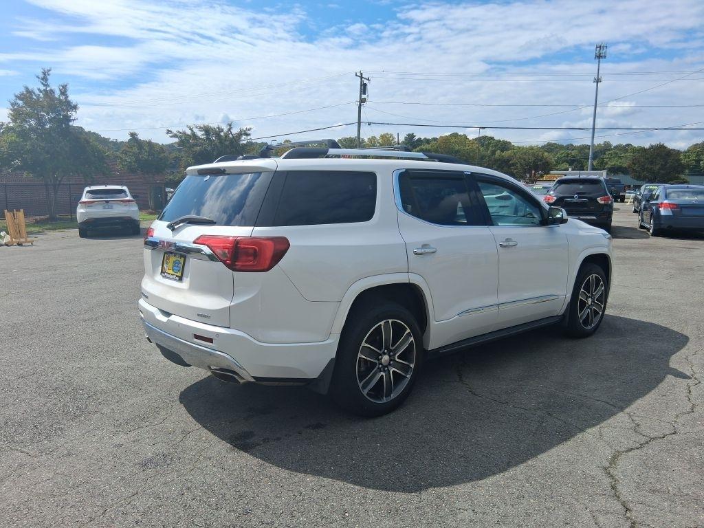 GMC Acadia Denali AWD 2018