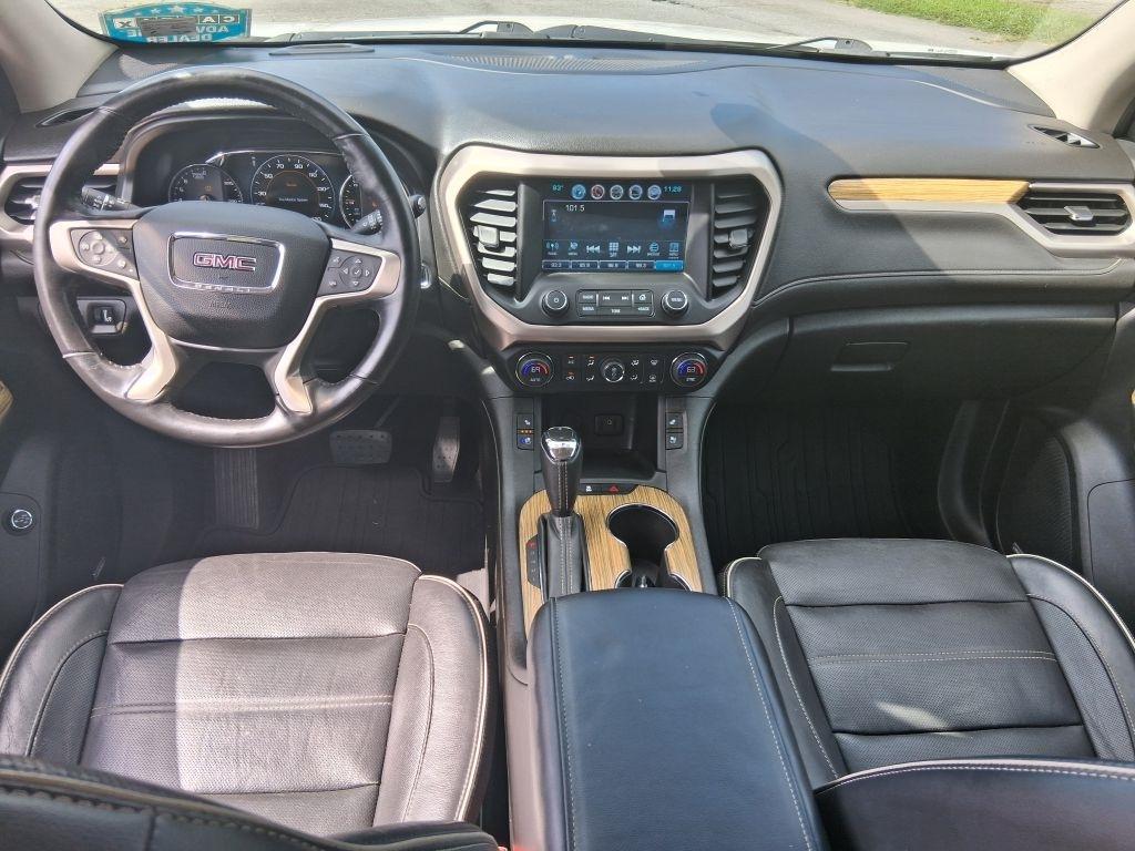 GMC Acadia Denali AWD 2018