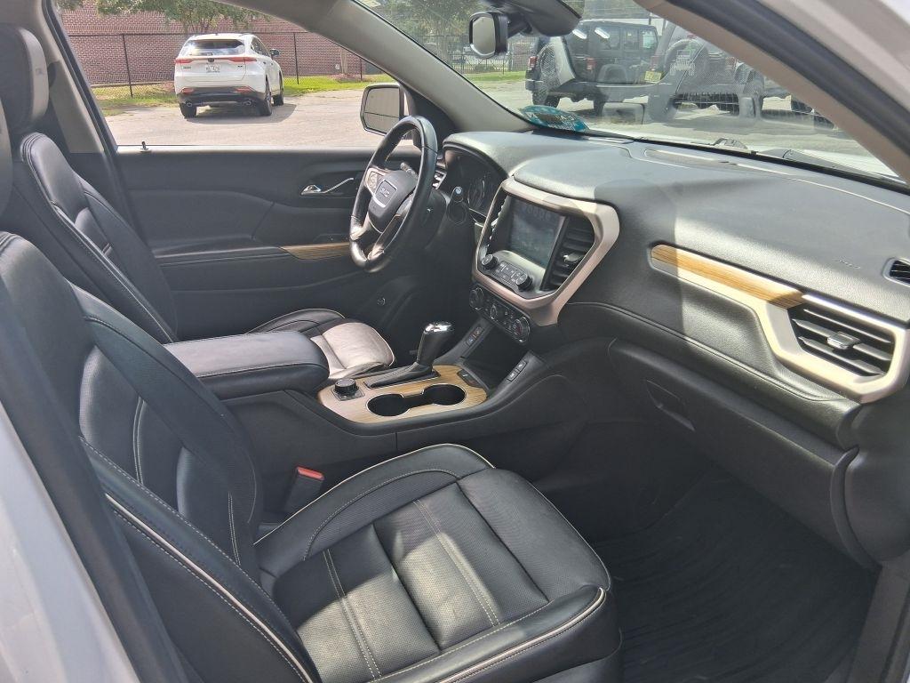 GMC Acadia Denali AWD 2018