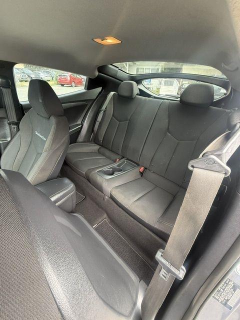 Hyundai Veloster Base 6MT 2016