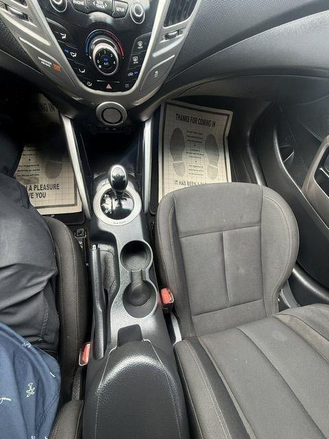 Hyundai Veloster Base 6MT 2016