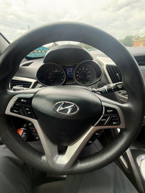 Hyundai Veloster Base 6MT 2016