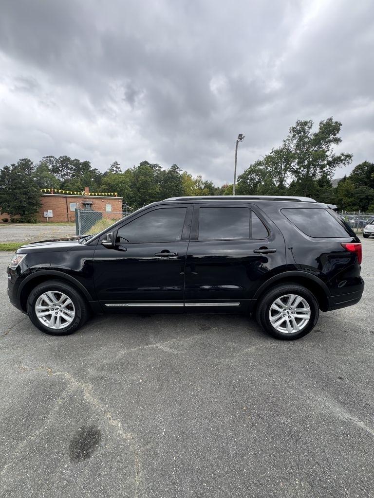 Ford Explorer XLT 4WD 2018