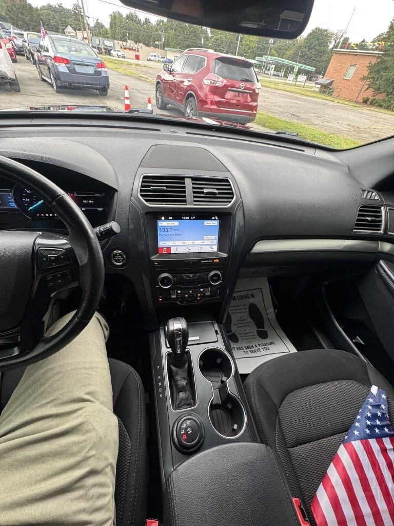 Ford Explorer XLT 4WD 2018