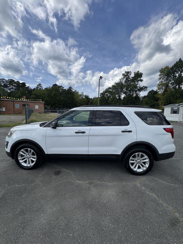Ford Explorer Base 4WD 2017