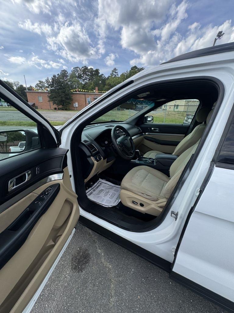Ford Explorer Base 4WD 2017