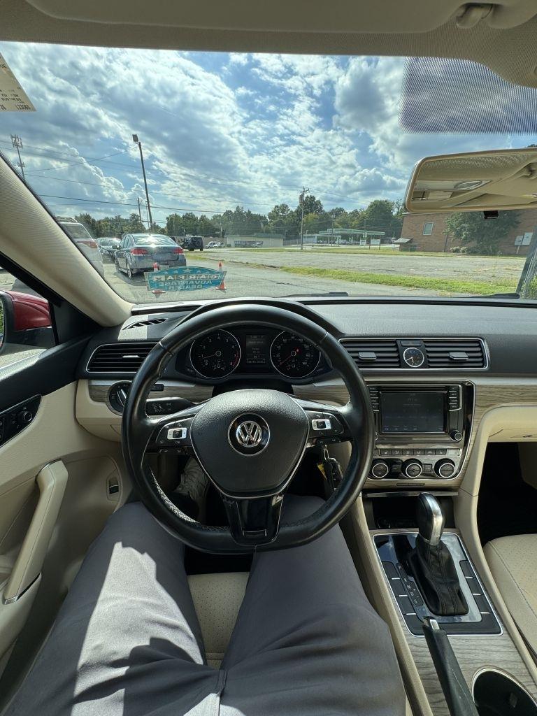 Volkswagen Passat SE 6A 2016