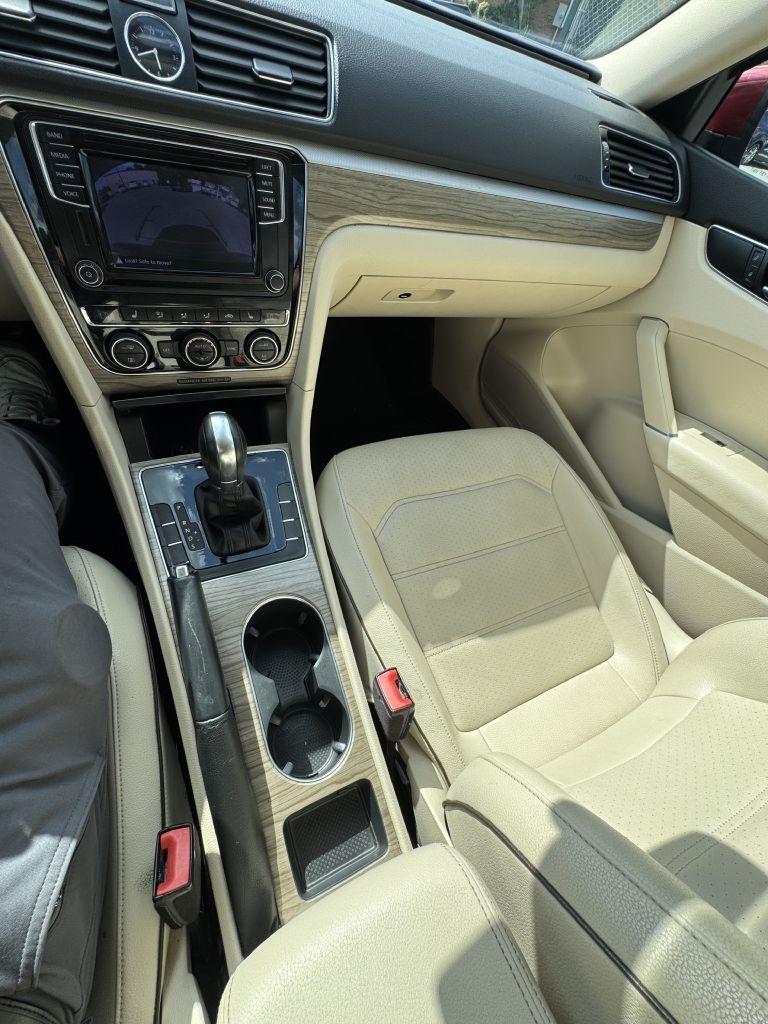 Volkswagen Passat SE 6A 2016
