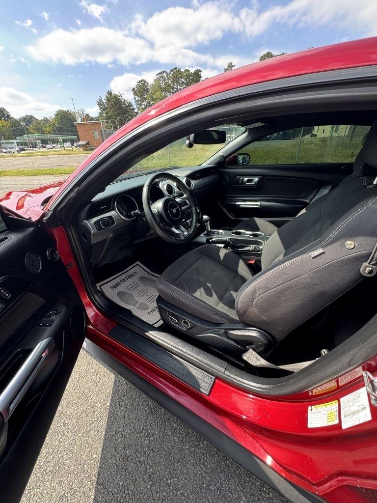 Ford Mustang EcoBoost Coupe 2018