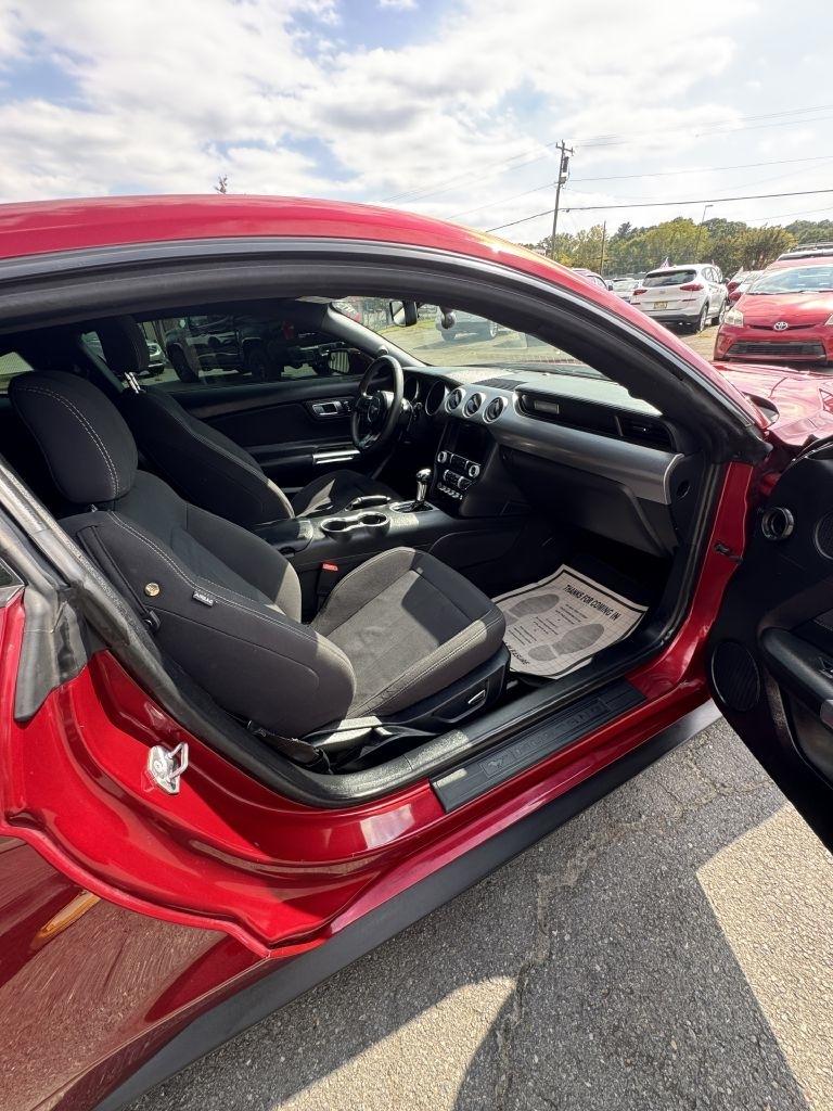 Ford Mustang EcoBoost Coupe 2018