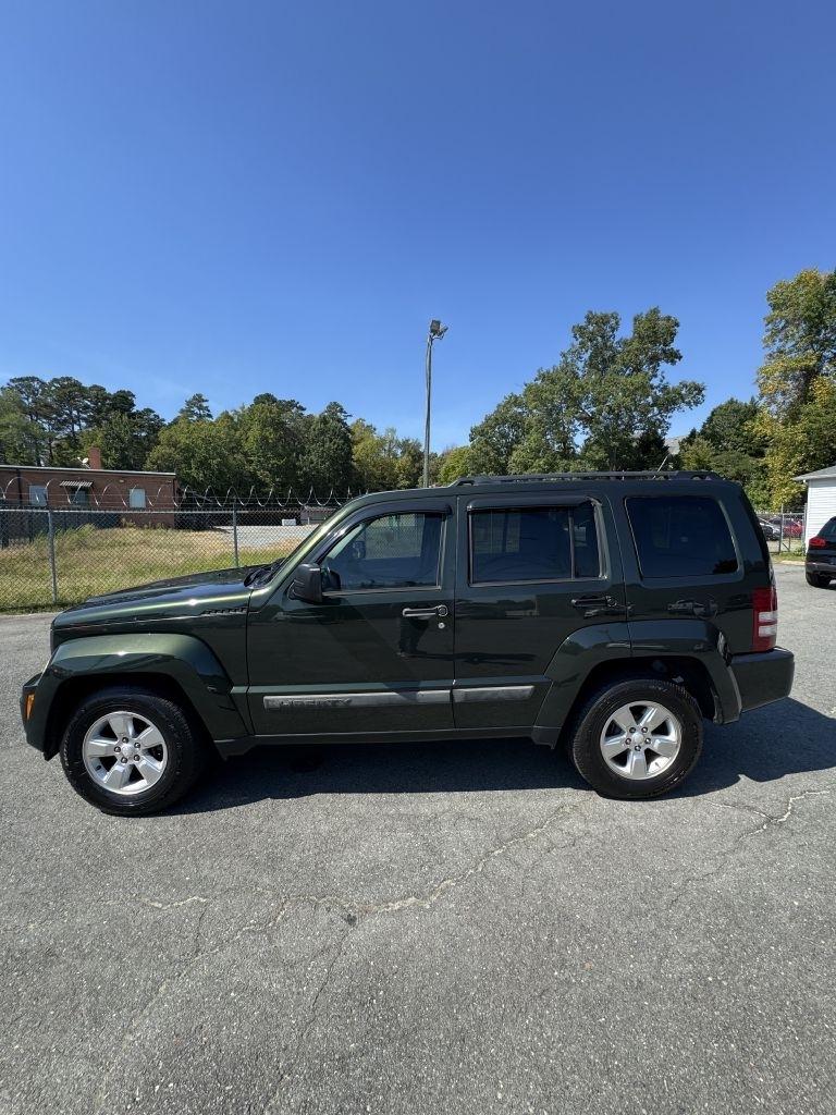 Jeep Liberty Sport 2WD 2012