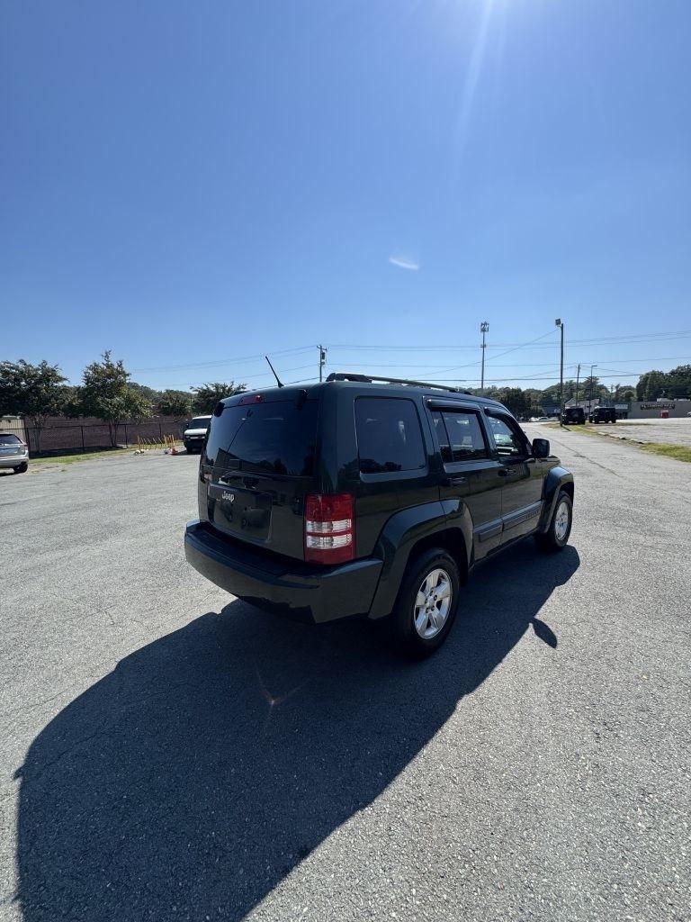Jeep Liberty Sport 2WD 2012