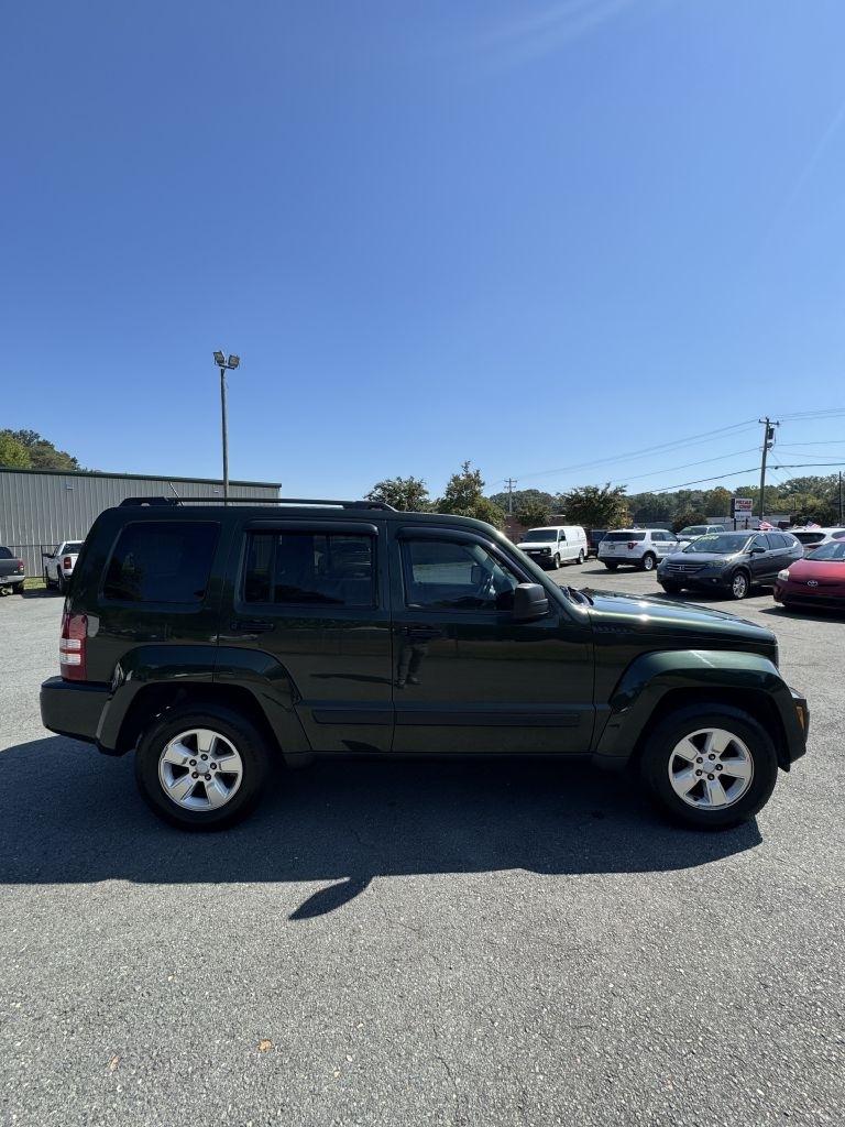 Jeep Liberty Sport 2WD 2012