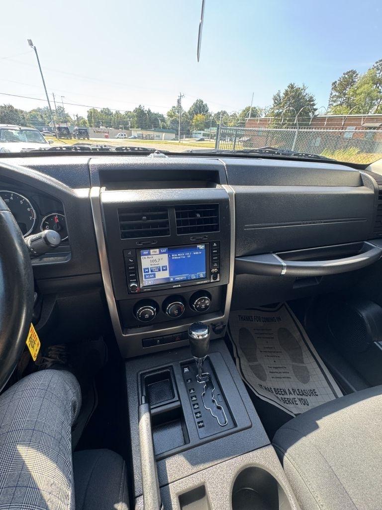 Jeep Liberty Sport 2WD 2012